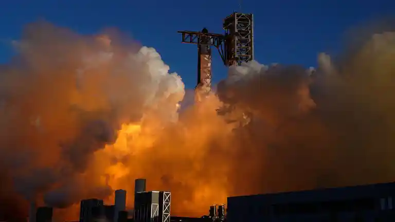 SpaceX Starship Megarocket Launch: Flight 11 Marks Critical Milestone for Moon and Mars Missions 2 raptor 3 engine closeup super heavy booster