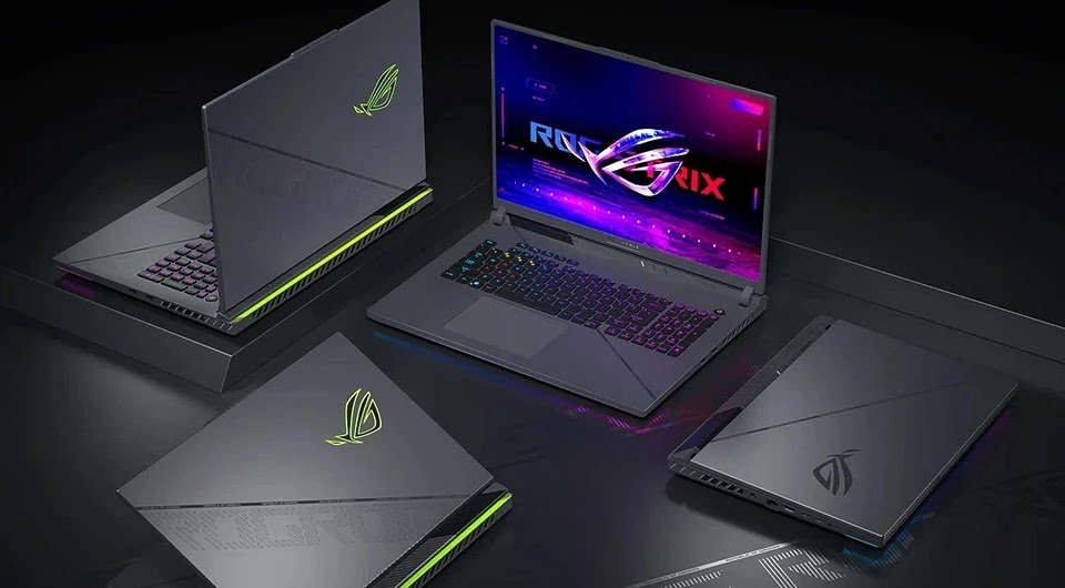 OLED vs IPS laptop display comparison showing brightness, color gamut, and refresh rates