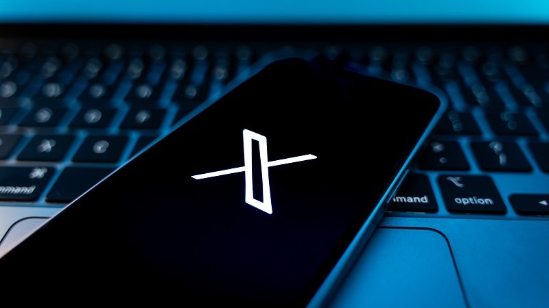 Gastamos $2.3M en Tweets Publicitarios para que usted no tenga que hacerlo: 47 ejemplos que realmente convierten 4 Ejemplos de anuncios en Twitter