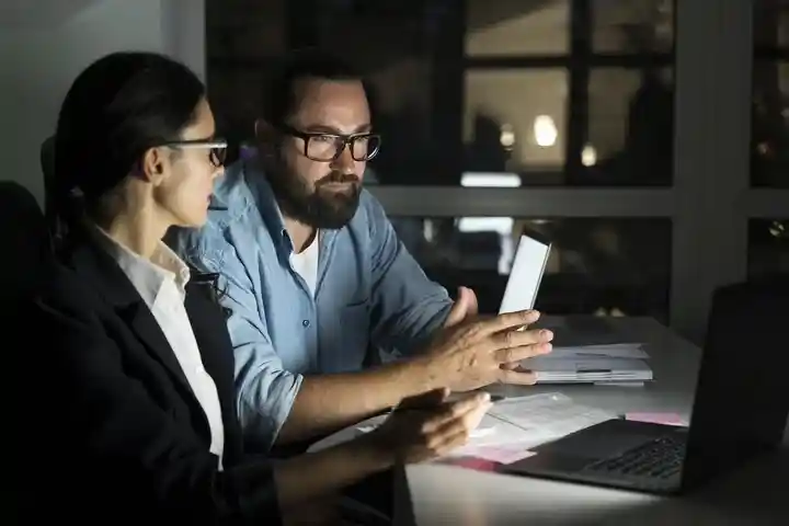 Digital Product Management: Agile Development Methodology Delivers 340% ROI Through Strategic Framework Implementation 3 90-day implementation roadmap for digital product management agile transformation showing phases milestones and deliverables