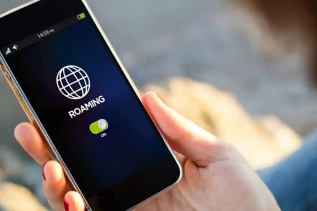 International roaming charges comparison showing Verizon, AT&T, T-Mobile data roaming costs
