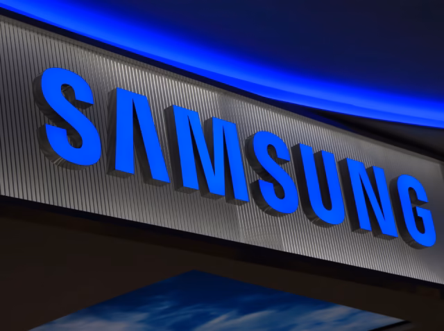 samsung-statistics Samsung statistics 2026 chart showing annual revenue of ₩333.6 trillion, smartphone market share of 19.1%, and DRAM leadership data from Axis Intelligence Research