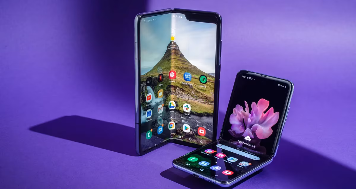 foldable-phone-statistics Foldable phone statistics 2026 chart showing global shipments by year from 2020 to 2026 with Samsung Huawei and Apple market share breakdown Foldable smartphone market size and average selling price statistics 2026 showing 30 percent growth and Apple iPhone Fold entry impact on ASP