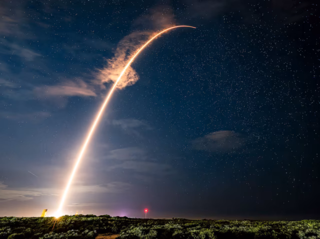 rocket-launch-statistics Rocket launch statistics 2026 — 325 global orbital launches, SpaceX 51% market share, Axis Intelligence Research Global orbital launches by country 2025 — United States 181, China 92, Europe 8, FAA commercial space data chart
