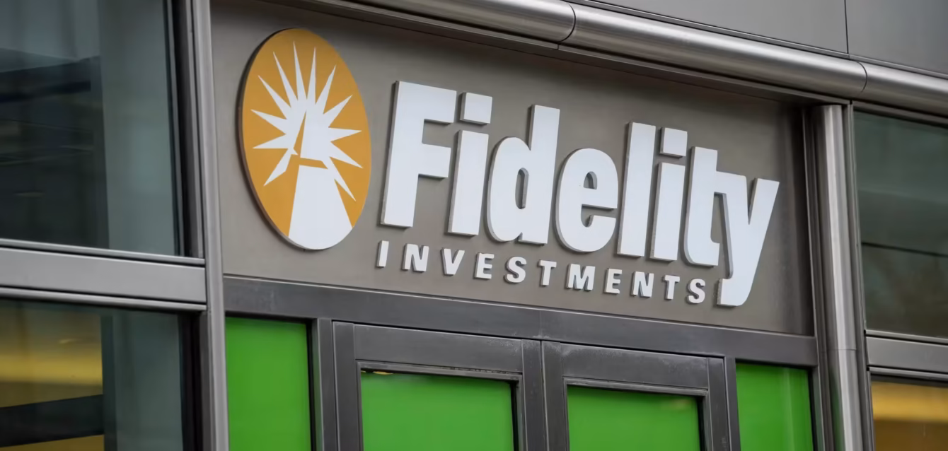 fidelity-investments-statistics Fidelity Investments statistics 2026 chart showing .9 trillion assets under administration and .8 trillion managed assets Average Fidelity 401(k) balance of 1,000 and record 14.4% savings rate as of Q1 2026