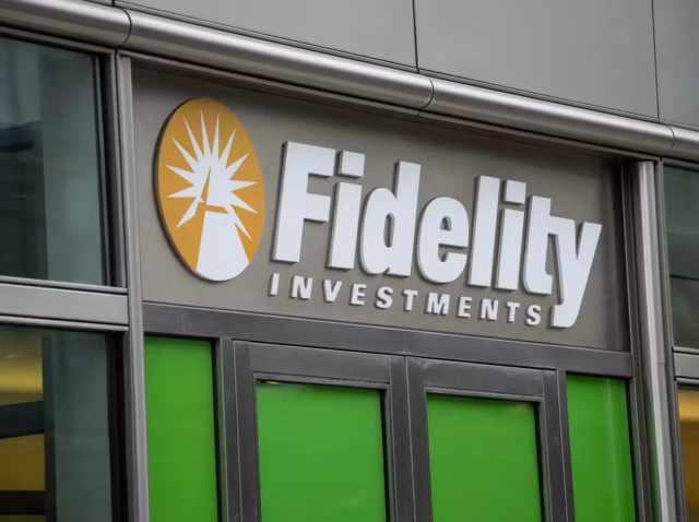 fidelity-investments-statistics Fidelity Investments statistics 2026 chart showing .9 trillion assets under administration and .8 trillion managed assets Average Fidelity 401(k) balance of 1,000 and record 14.4% savings rate as of Q1 2026