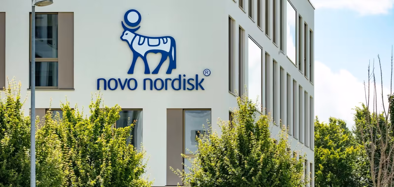 Novo Nordisk statistics 2026 chart showing incretin revenue share falling to 39.1 percent Novo Nordisk revenue by year 2021 to 2025 in Danish kroner, Novo Nordisk Annual Report 2025 Novo Nordisk vs Eli Lilly GLP-1 revenue share H1 2026 comparison