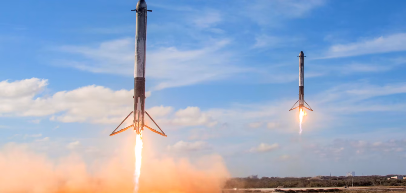 Reusable rocket statistics 2026 chart showing booster reuse counts and cost per kilogram to orbit Booster Flight Amortization curve showing 92.3% of reuse cost benefit captured by a rocket booster's tenth flight