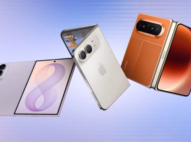 foldable-phone-market-share Foldable phone market share 2026 chart showing Samsung at 38 percent, Apple at 25 percent and Huawei at 22 percent of global shipments Global foldable smartphone market share by vendor 2026, with Apple's iPhone Duo entry and Samsung's forecast revision from 32 to 38 percent