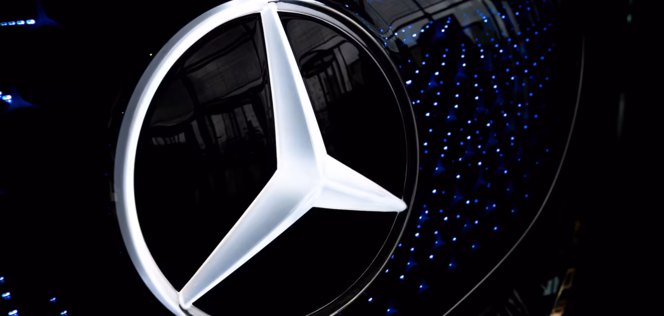 mercedes-benz-ev-sales-statistics Mercedes-Benz EV sales statistics 2026 chart showing 97,110 battery-electric vehicles sold in the first half of the year Mercedes-Benz BEV and plug-in hybrid quarterly unit sales 2025 to 2026, showing battery-electric growth against plug-in hybrid decline