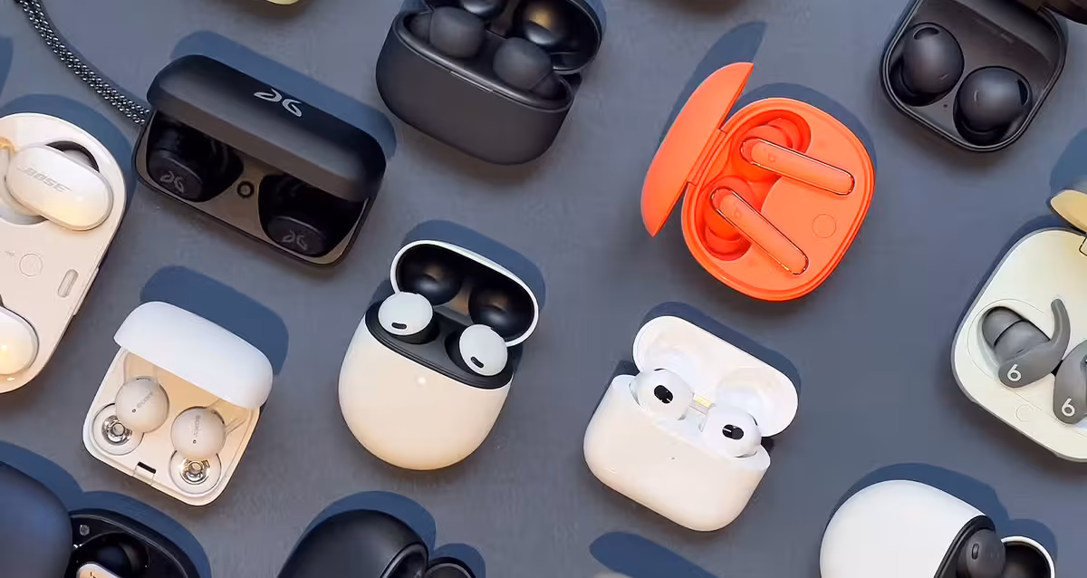 wireless-earbuds-statistics Wireless earbuds statistics 2026 chart of global TWS shipments and market share Open-ear vs in-ear wireless earbuds shipments 2026, Axis Open-Ear Replacement Ratio