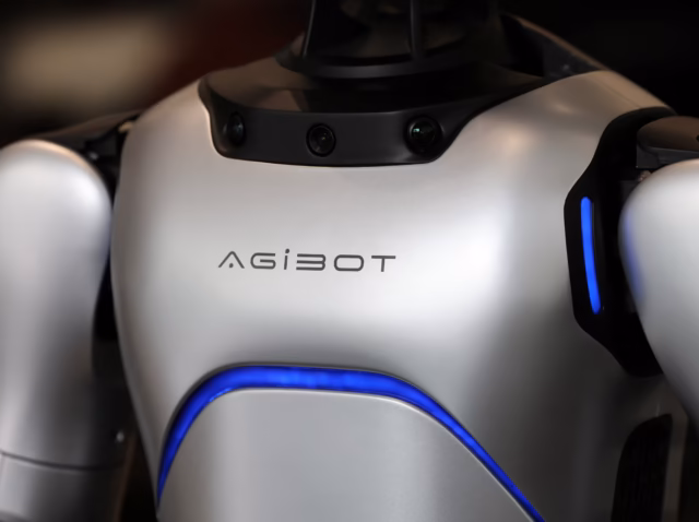 agibot-statistics AgiBot statistics 2026 chart showing shipments and cumulative robot production AgiBot vs Unitree humanoid robot market share estimates H1 2026 by analyst firm