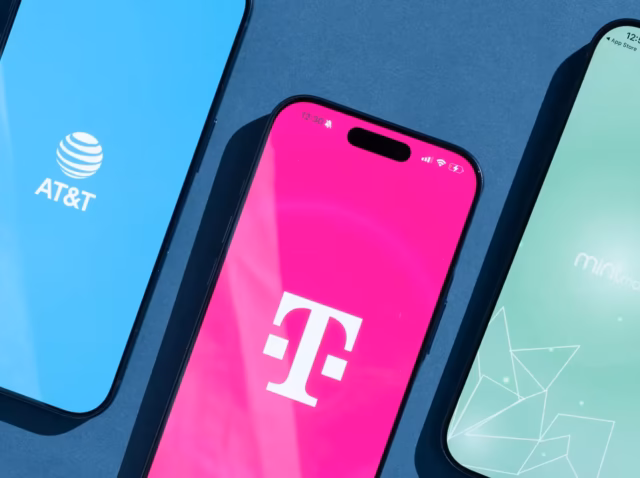 cell-phone-plan-cost US Cell phone plan cost 2026 per line for T-Mobile, Verizon, AT&T and prepaid carriers Chart comparing advertised versus real monthly cost per line for a four-line family phone plan
