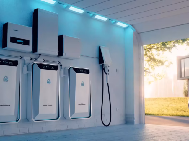 home-battery-storage-cost Home battery storage cost 2026 comparison of Tesla Powerwall 3, Enphase IQ Battery 10C and FranklinWH aPower 2 Installed cost per kWh of home batteries after the 30% federal tax credit ended