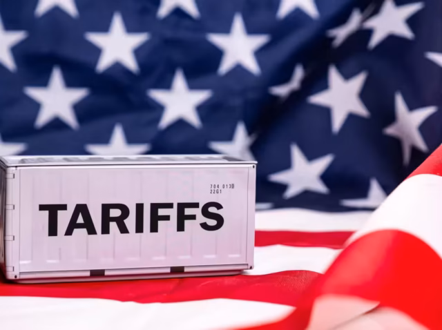 tariff-statistics Tariff statistics 2026 chart showing the U.S. effective tariff rate at 7.1% in August 2026 versus an 11.4% peak, U.S. customs duties fell to 2 billion in fiscal 2026 after 0 billion in IEEPA tariff refunds